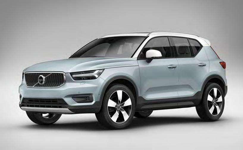 70 VOLVO XC40 MAGABIZTOS VÁROSLAKÓ Az XC40 és az XC40 Momentum minden részlete erőt és magabiztosságot sugároz. Mindkettő igazi városi szabadidőautó, skandináv stílusban.