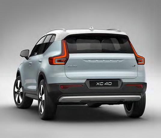 Az XC40 alapváltozata is megkapja a Volvo jellegzetes LED fényszóróit.