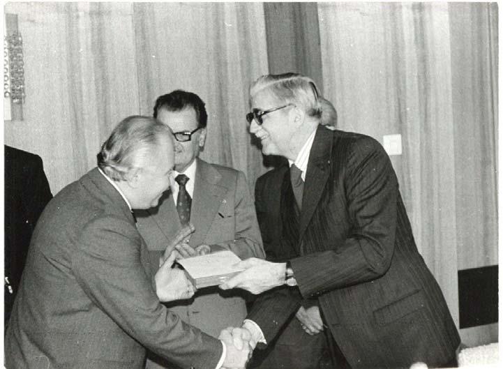 Kovács Jenő egyetemi tanár (egykor az OÁI dolgozója) 50 éves jubileum (1978) Az 