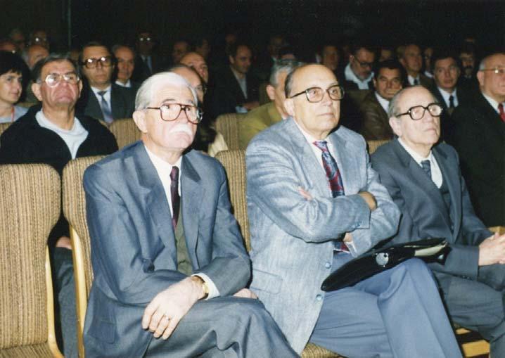 igazgatója) emlékülés az Állatorvostudományi Egyetem aulájában 1992.