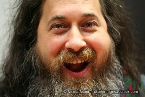 GNU/Linux Richard Stallman GNU Project 1983 Teljes UNIX kompatibilis szoftver rendszer tisztán