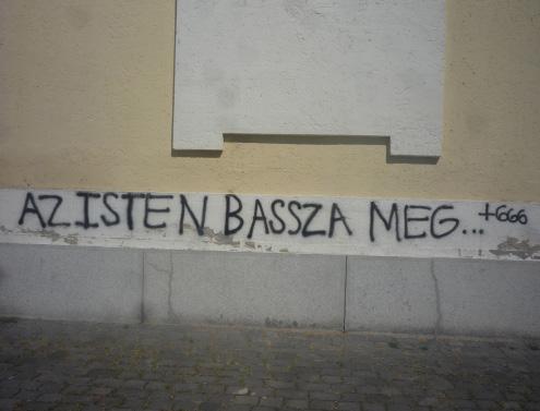 A vendégeket Bari Károly, Cakó polgármestere köszöntötte, s történelmi eseménynek nevezte Göncz Kinga látogatását.