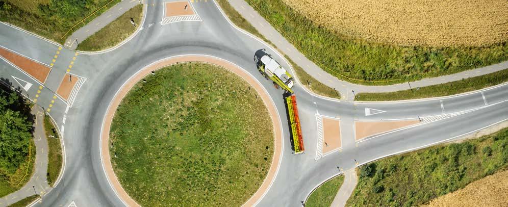 Még több érv a CLAAS adapterek mellett Vágóasztalok Pótkasza és kalászemelők Minden CLAAS gabona-vágóasztal gyárilag rendelkezik pótkaszával.