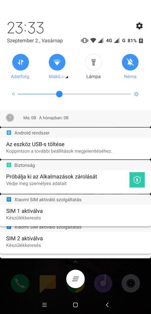 ÁLLAPOTSOR ÉS ÉRTESÍTÉSI SÁV 1. A készenléti kijelző felső sora az állapotsor, az események itt ikon formájában jelennek meg: 2.