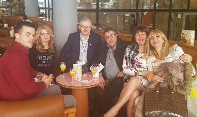 provela sam u Njemačkoj kao asistent na operacijama vena i radila u privatnoj ginekološkoj ordinaciji u Mannhein. Nakon završetka domovinskog rata 1998.