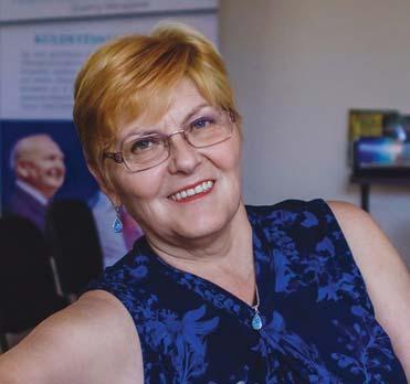 Uz nas je uistinu divan, srčan i produktivan tim mnogo sjajnih očiju svakog tjedna čeka javne prezentacije na Višoj školi u Beregszászu.