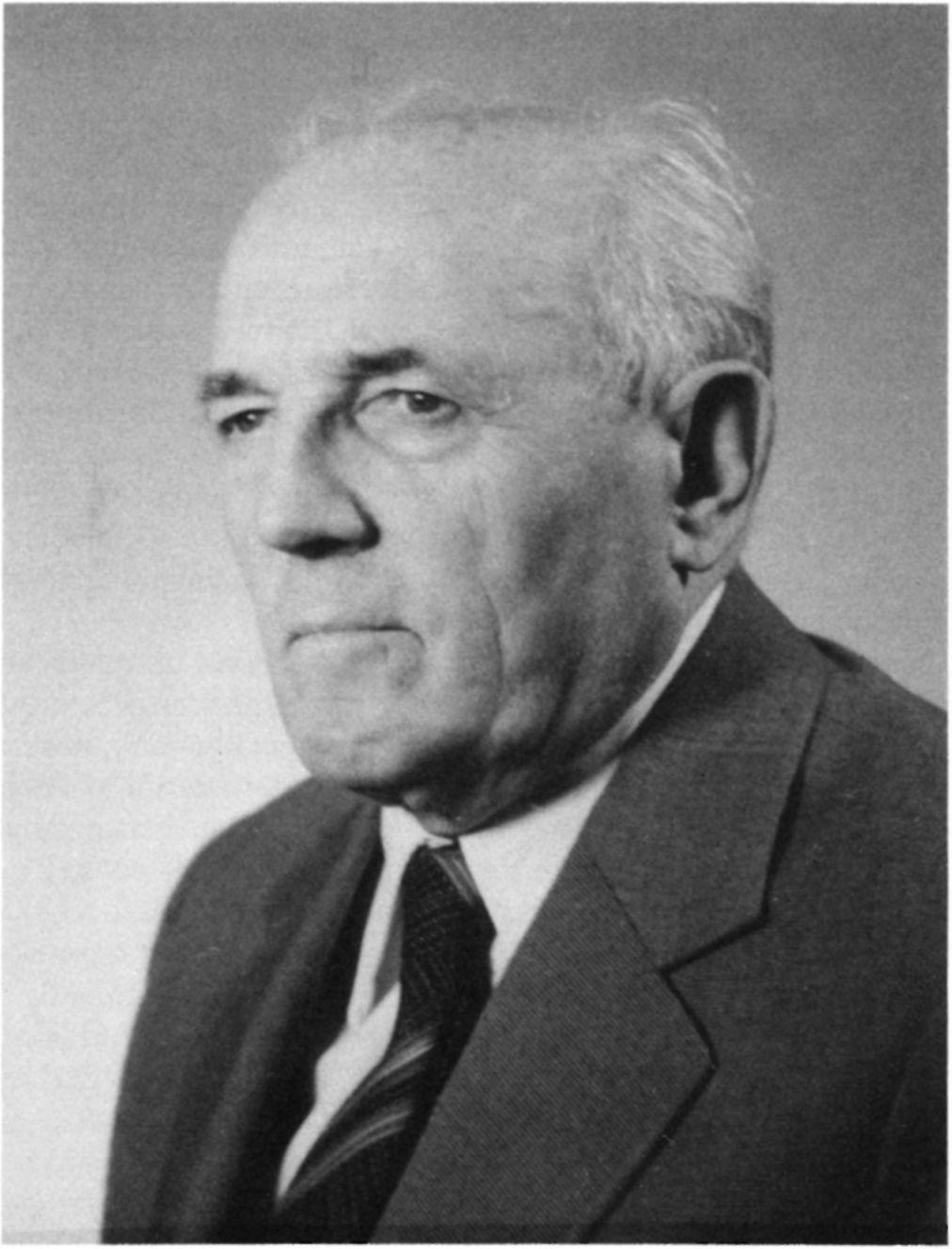 Földtani Közlöny 127/3-4, 493-497 (1997) Budapest MEZŐSI József (1914-1997) Türelemmel viselt hosszú szenvedés után 1997.