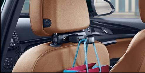 FlexConnect tartozékok felhelyezését Megjegyzés: Nem kompatibilis OPC modellekkel és olyan gépjárművekkel, melyek Recaro/sport ülésekkel