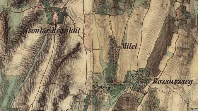 A település a templommal együtt három tömbből állt az utak két oldalára települt.