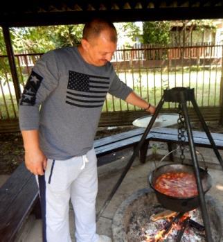 Annál is inkább, mert a napirendek ismét a jövőről szóltak leginkább, és komoly szerepe volt az összetartásnak is, mert továbbra is egy csapatban focizunk mi, záhonyiak mindenképp, ahogyan a