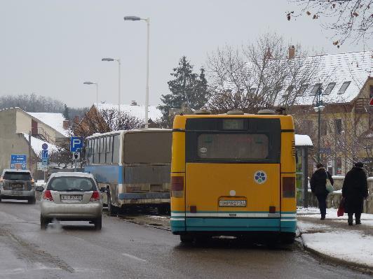 KÖZÖSSÉGI KÖZLEKEDÉS Helyi