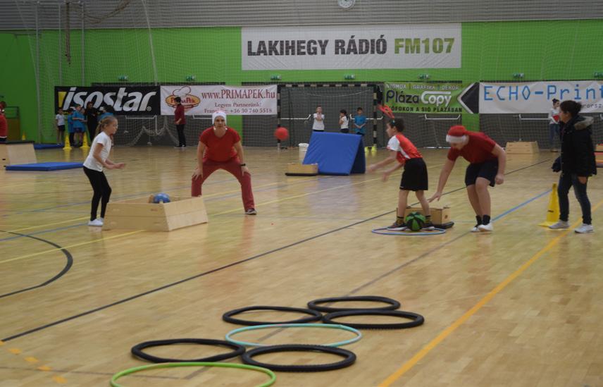 hógörgeteget kellett gurítani, jégbarlangon kellett átkúszni, volt