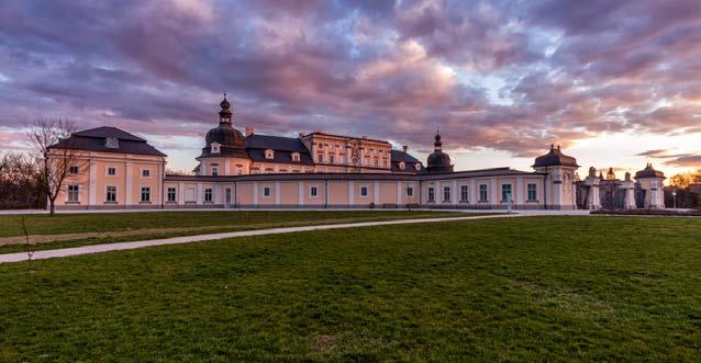 A kerti házban található a park fenntartásához szükséges személyzeti kiszolgáló infrastruktúra, valamint itt