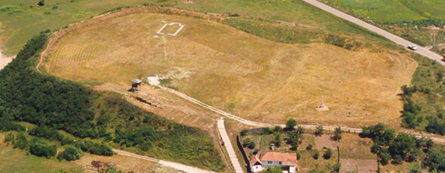 Borsodon a Fő út (ma Borsodi út) 268.