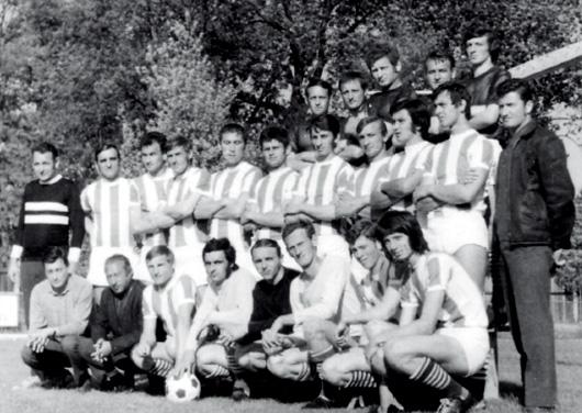 let nagy hangsúlyt fektetett a tömegsportra és a fiatalok sportolására.