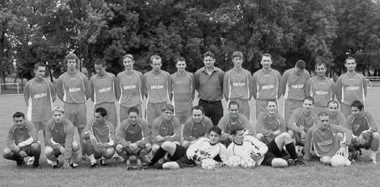 turális és sport hozzájárulás kevésnek bizonyult a labdarúgó csapat fenntartásához. Az edelényi csapat csak az 1980-81-es bajnokságban, a legalacsonyabb járási osztályban kezdett újra játszani.