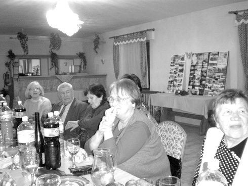 marec 2010 Čert nespí Niekoľko dní premýšľam o tom, či stojí za to napísať túto smutnú a nezmyselnú príhodu, ktorá sa stala na Poľnej ulici.