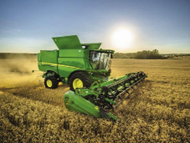 A John Deere hazánkban is sikeres új S-sorozata a rotoros kombájnok családját bővíti. Az S 700-as széria tagjait a nagy cséplési teljesítmény és a magas munkaminőség jellemzi.