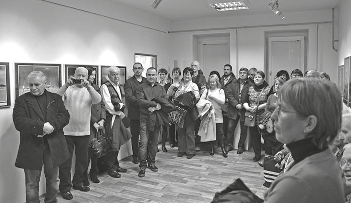 2016/1 OSVETÁR NÉPMŰVELŐ 7 A GALLERY NOVÁBAN: VARÁZSLATOS CSALLÓKÖZ - fényképeken megörökítve A kiállítás, amely 2016.
