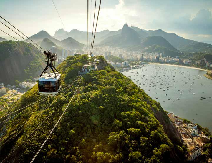 Rio de Janeiro mint 100 000 szambatáncost hoz lázba a versengés, melynek záróünnepségén a hat legjobb iskola lejt végig a Sambadrome-on fergeteges hangulatban. A kb.