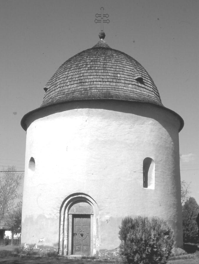 3 A Szűz Mária templom mellett található a Tizenkét apostol rotundája. Leírások szerint románkori kápolna, a XII. századból.