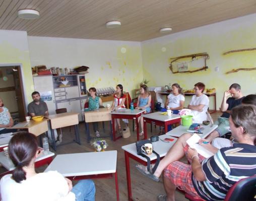 Pedagogilor le este în drum această întâlnire în călătoria spre cursul din Gödöllő, însă anul acesta Kopacz-Madarász Kinga a depus eforturi să se ducă ca şi părinţii