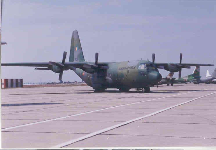 4. ábra. A Román Légierő C 130 repülőgépe a Cooperatív Key 01 gyakorlaton. Fotó: Orosz Z.