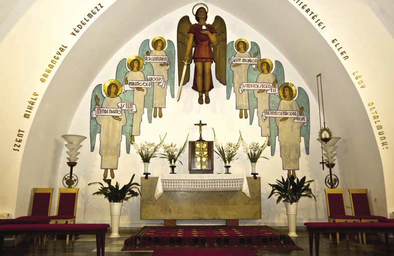 434 BUDAI-DÉLI ESPERESKERÜLET 2. kép. Albertfalvi Szent Mihály-templom szentélye (N. K.) A templom alapkövét 1940. október utolsó vasárnapján, Krisztus Király ünnepén rakták le.