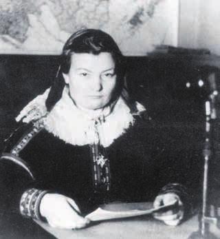 Sámi radiosáddagat Juo 1930- logus Kárášjoga Johtti sámiid Searvi sáddii ávžžu hu sa Norgga eiseválddiide álgga hit sámegiel sáddagiid radios.