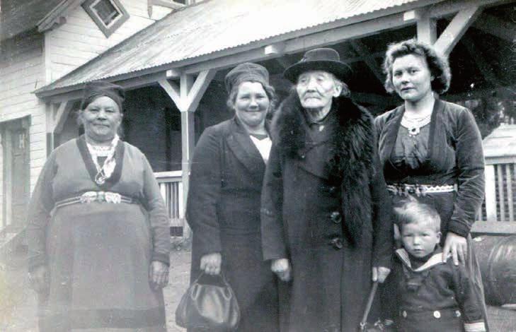 Riikkačoahkkin 1917 válljii sierra láhkakomitea, mii galg gai buktit evttohusaid boazodoallolága dárkkisteap mái.