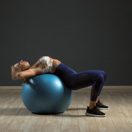 TAVASZI MEGÚJULÁS fitball labda segítségével Bablena Hajnalka személyi edző Scitec Gold Fitness edzőterem Elérhetőségek: Telefon: +36 30 294 9641 Email: bablena.hajnalka@gmail.
