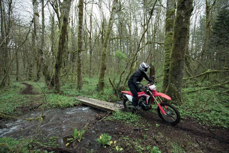 kalandoknak is, a CRF450L biztosan hazahozza majd.