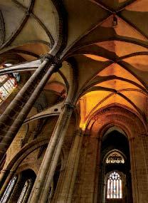 Diwar ar savennoù e c haller sellet ouzh ar c hastell ha monumantoù Felger. 2 straed ar Vroad 35300 Felger Pgz : +33 (0)2 99 94 12 20 ot.fougeres@wanadoo.fr www.ot-fougeres.