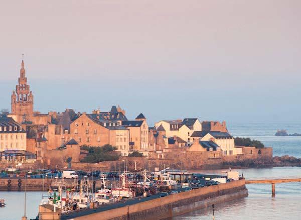 4 5 Kêrioù Arz Glad Kêrioù Breizh Lec hioù awenet Emañ ar C hêrioù Arz e-touez lec hioù priziusañ ledenez Arvorig, e-touez lec hioù kaerañ "Penn-ar-Bed" en Europa, lec hioù ma ranker mont evit