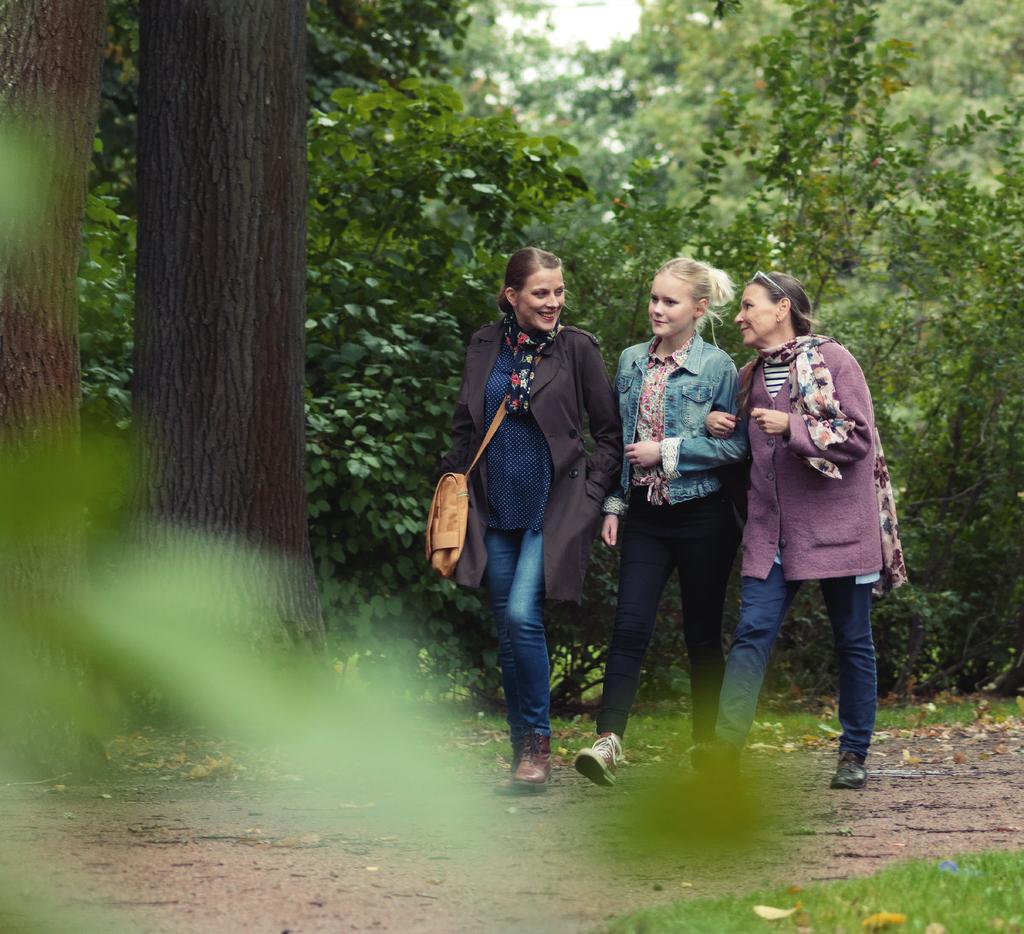 Kanta-palvelut, Kela 6/2018 Gos oaččun lassidieđuid? omakanta.fi kanta.fi Dávjá jerrojuvvon gažaldagat kysymykset: kanta.fi/ukk Atte máhcahaga ja jeara: kanta.