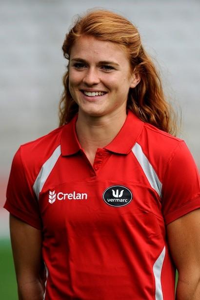 ATHLETES Axelle Dauwens Place & date of birth: 01/12/1990 in Knokke Place of issue: Lapscheure Discipline: 400m H Club: ACME Coach: Philip