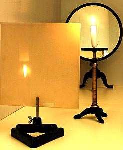 15. A homorú tükör képalkotása Homorú tükörben vizsgálja néhány tárgy képét! Tapasztalatai alapján jellemezze a homorú tükör képalkotását mind gyakorlati, mind elméleti szempontból!