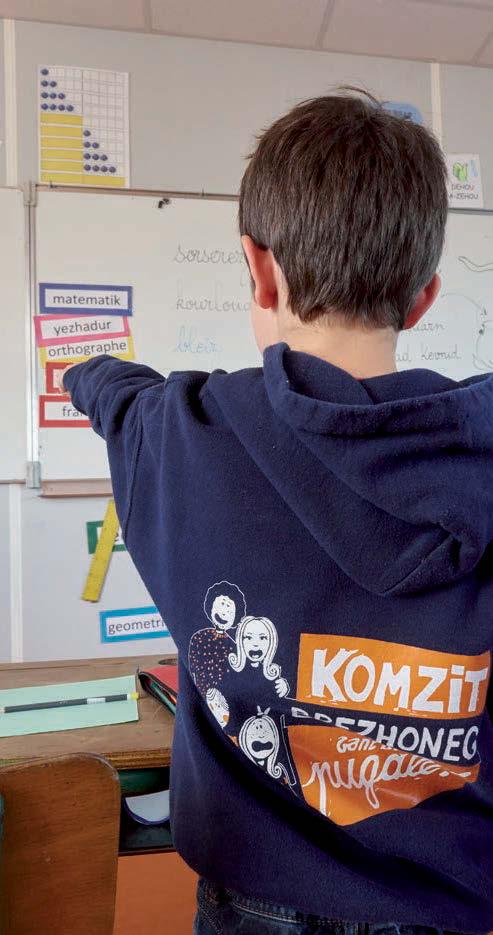 I. Deskiñ ar yezh Evit gwareziñ ur yezh vev e ranker kaout komzerien, tud barrek da gaozeal er yezh-se. Rak-se e ranker kelenn anezhi.