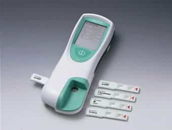 ÖSSZEGEZVE troponin - az elsődlegesen ajánlott laboratóriumi teszt akut koronária szindróma gyanú esetén D-dimer - VTE diagnosztikájában csak alacsony és közepes klinikai kockázat