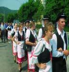 Reprezentanþii etniei cehe: formaþia de dansuri populare cehe din Eibenthal Din depãrtare, de la Satu Mare, au venit la