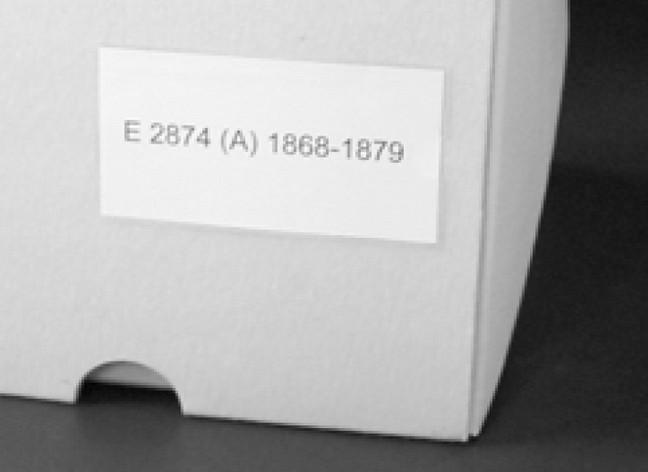 54. oldal 3L címketartó tok Átlátszó, öntapadó címketartó kivehető címkékkel.