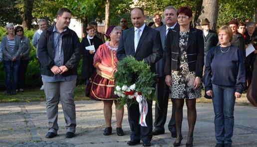 Támogatását nem csupán szavakkal fejezi ki, de tetteivel is bizonyította, mikor kiállt iskolánk mellett 2013 nyarán.