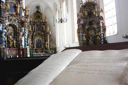 Bibliamásolás a minorita templomban Egy igazán különleges és csodálatos élmény részese lehet, ha ellátogat a római katolikus minorita templomba.