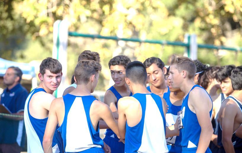 Boys Results JAGUAR KIT CARSON INVITATIONAL Kit Carson Park Esconidido, CA October 19, 2018 BOYS 3.05 Miles GIRLS 2.75 Miles 3.05 Miles Black Division Varsity 3.