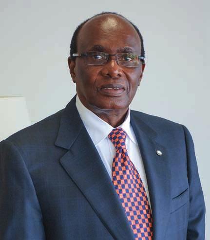 新董事会主席简介 自 2015 年 5 月起, 巴斯卡尔 金杜罗 兰巴 (Pascal Kinduelo Lumbu) 成为刚果商业银行董事会主席 他是刚果金活跃的实业家, 作为一名刚果公民, 他很想为祖国的发展作出贡献, 灵魂中也带有银行家的气质 1992 年, 他创立了国际信贷银行 (BIC) 并为该银行的管理和发展辛勤耕耘了 16 年, 而这段时期内,
