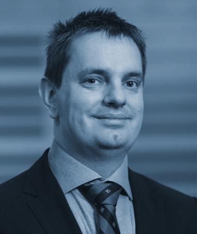 adó képzések köre, ahol az Országos Képzési Jegyzékben szereplő szakképesítések megszerzéséhez szükséges pénzügyi szaktudást kínáljuk; az ötödik pillér pedig a kihelyezett, az intézményi megrendelők