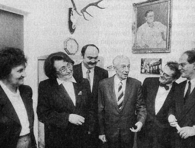 Alberth Béla (1925 2006) 3. ábra: Alberth professzor 70. születésnapján tanítványai körében (balról: süveges, zajácz, Berta, Alberth, Kolozsvári, hatvani) hart kavart.