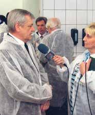 ARCOK 19 MI VAN VELE? Bár munkahelyének neve többször is változott, valójában ugyanabban az épületben, egy helyrajzi számon dolgozott 43 éven át.