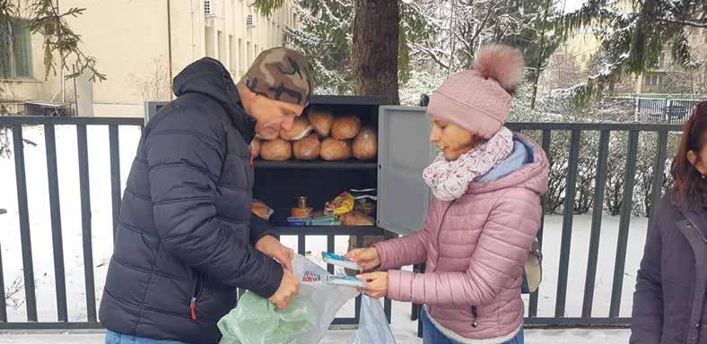 Az Enni adok doboz ötlete Pécsről jött, ott Pio atya helyezte ki az első ilyen dobozt. Az ő kezdeményezését láttam a tévében, és elkezdtem utánajárni, hogyan lehetne ezt legálisan csinálni.