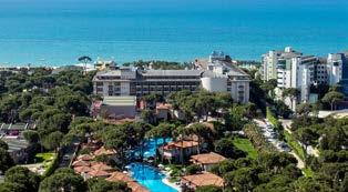 Szobák: A hotel 363 szobával rendelkezik, melyek mindegyike légkondicionált, televízióval, telefonnal, WiFi csatlakozási lehetőséggel, mini bárral, kávé és tea készítéséhez szükséges eszközökkel,